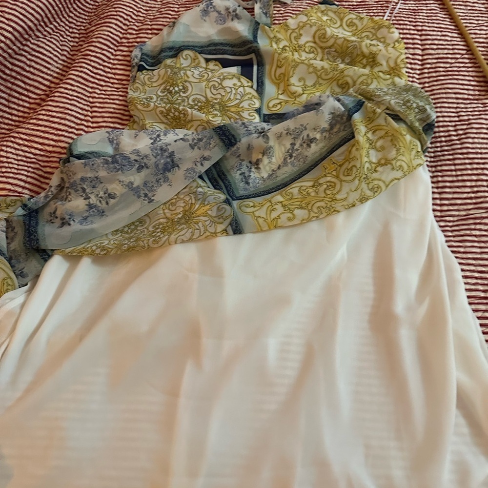 Gilli Blue and Cream Halter Dress - Picture 7 of 7